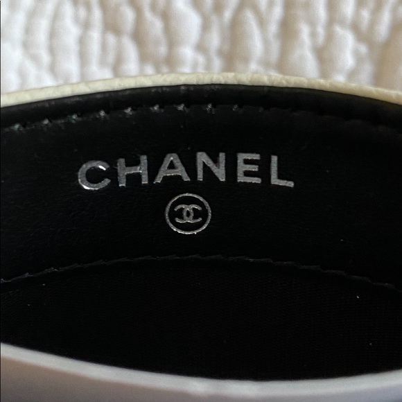 ‼️SOLD‼️NEW 21C Chanel Card Holder Winter White - Picture 2 of 9